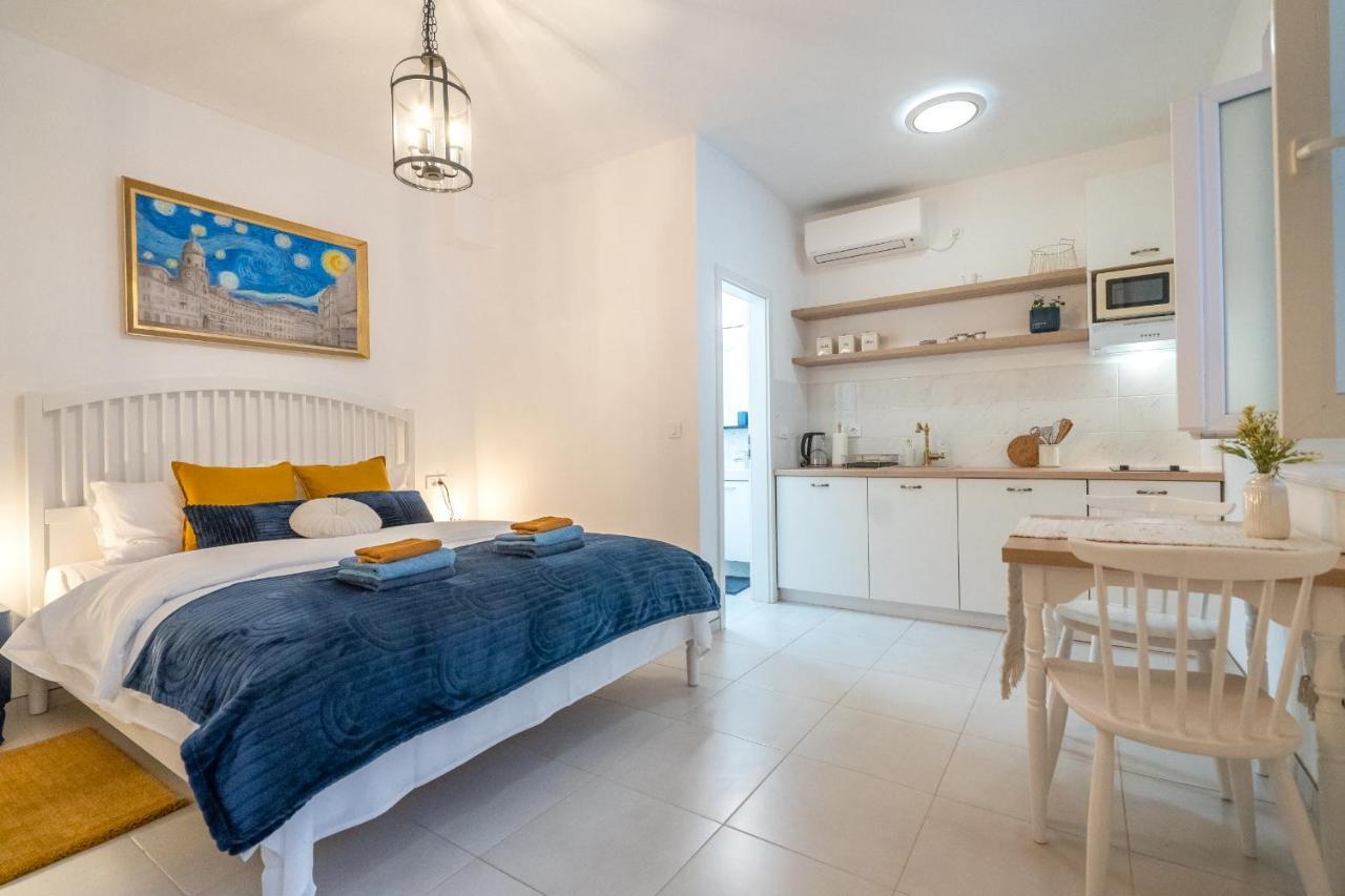 Starry Night Studio Apartment Рієка Екстер'єр фото